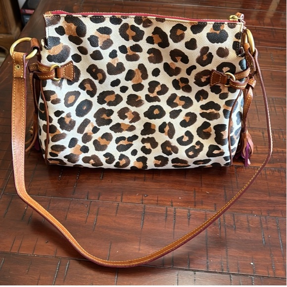 Dooney and Bourke “Sample Bag” shoulder satchel ONE OF A KIND OOAK cheetah EUC - Picture 6 of 8